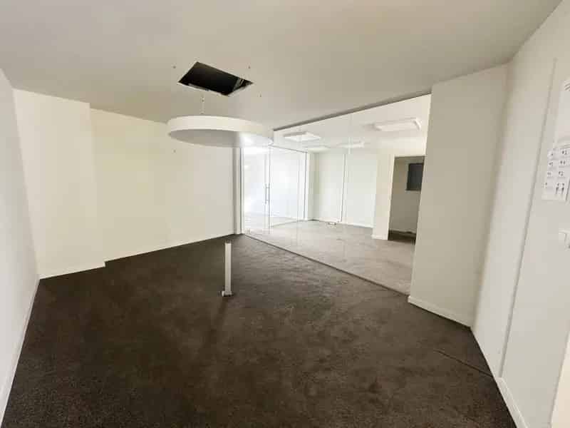 Handelspand Kantoorruimte Stockage  300m²