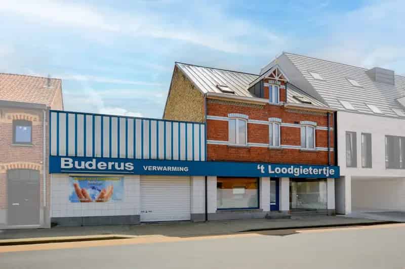 Handelspand met Woonst te Eernegem 720m²