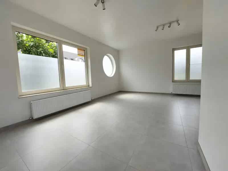 Appartement te koop 2 slaapkamers tuin en garage