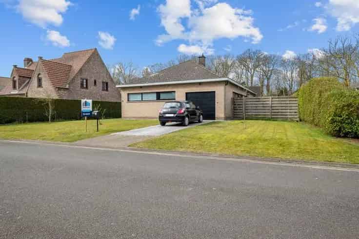 Huis te Koop Gistel: 4 slaapkamers, garage, tuin