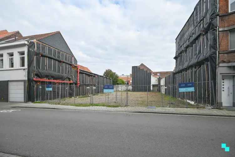 Vergunde projectgrond in hartje Izegem