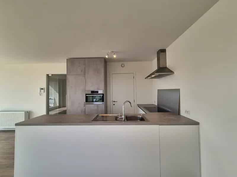 Nieuwbouw Appartement met Terras en Staanplaats