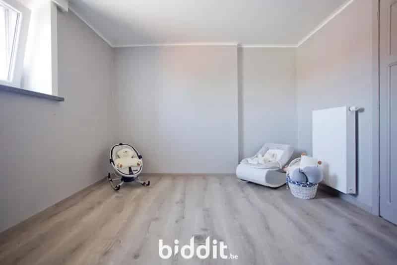 Ruime Instapklare Woning Hulste 5 Slaapkamers Gerenoveerd 2019