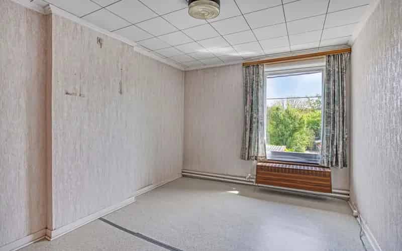 Huis te koop in Hoegaarden: Ruime woning te renoveren