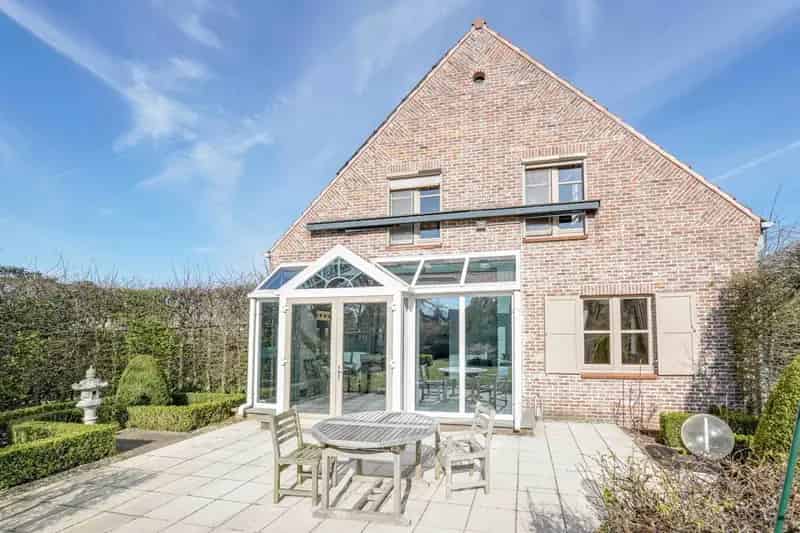 Stijlvolle Villa te Hasselt: 5 slaapkamers, Tuin, Energiezuinig