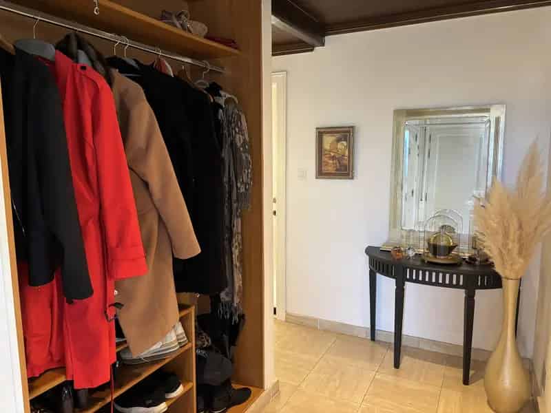 MASSEMEN - Rustig gelegen benedenwoning met tuin