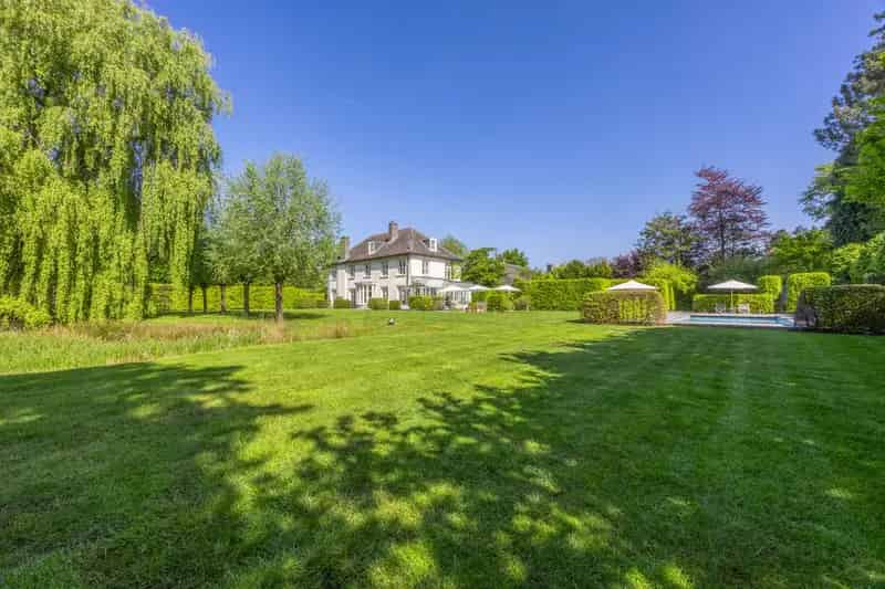 Huis te huur Lier: Unieke authentieke woning met zwembad en grote tuin