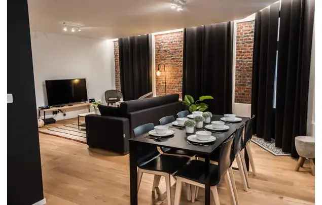 Huur 3 slaapkamer appartement van 1076 m² in Brussels