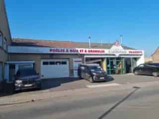 Handelsfonds Comines 400m² Showroom Werkplaats Parking