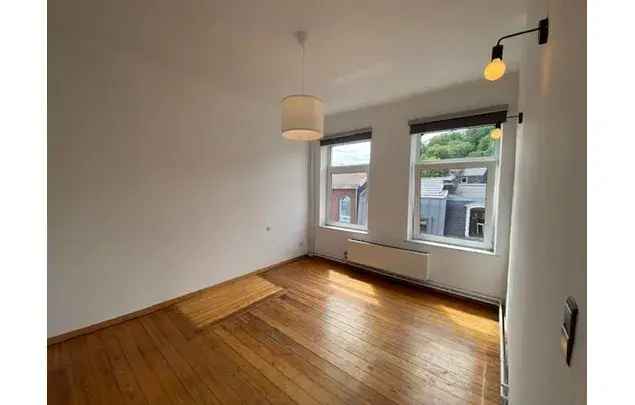 Huur 4 Slaapkamer Appartement 180m² Liège