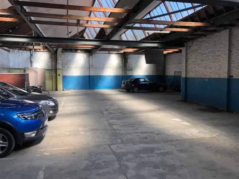 Garage te koop Kortrijk 18 autostaanplaatsen