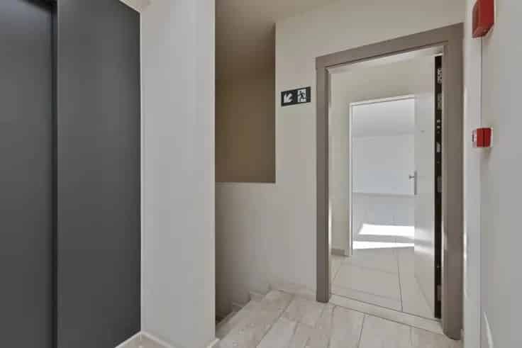 Ruim Appartement Te Koop in Hasselt 1 Slaapkamer 81m2 Terras Parking