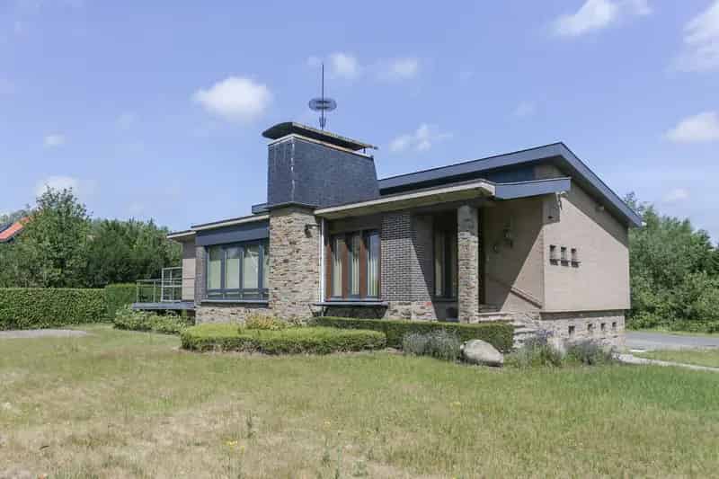 Fantastische woning met knappe tuin in Vlassenbroek!