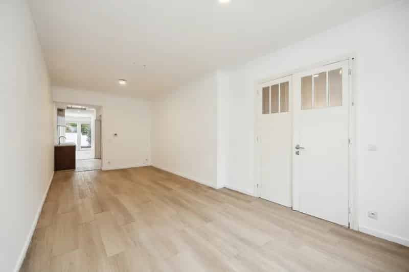 Ruime gezinswoning te Wilrijk 203m² 4 slaapkamers 2 badkamers