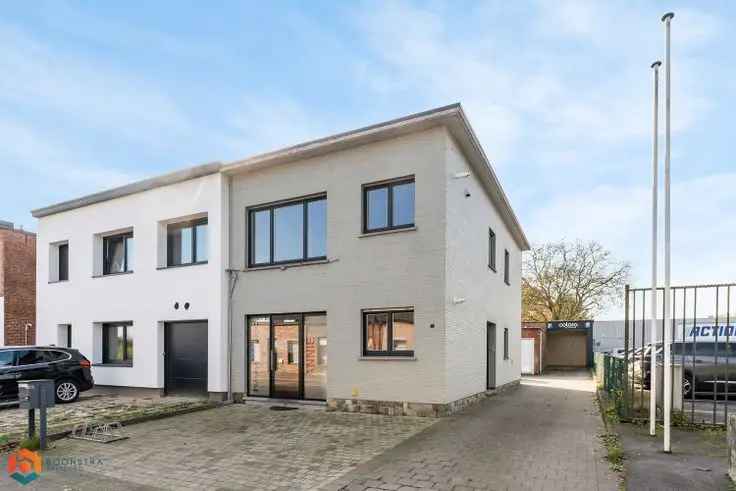 Opbrengsteigendom Kontich: Appartement Handelsruimte Garages