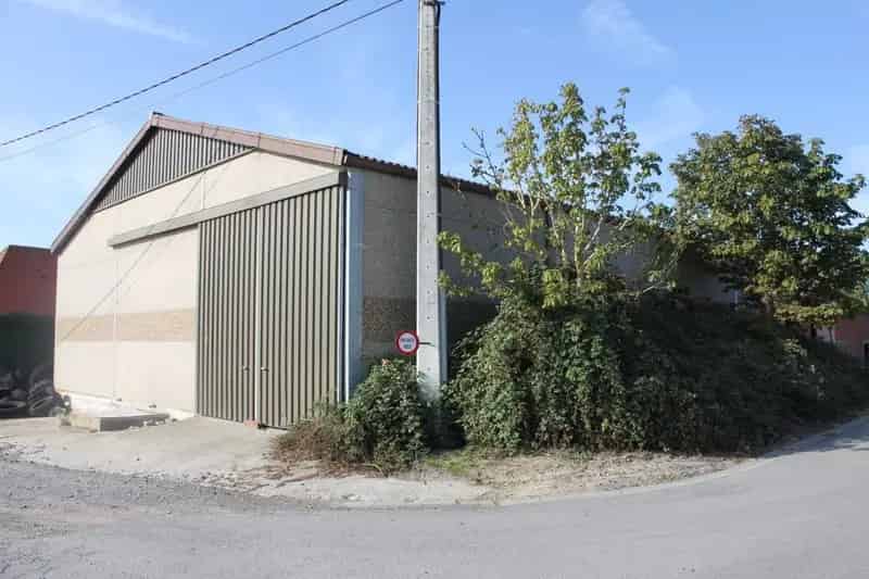 Loods en Stal te Koop Moorslede 4200m²