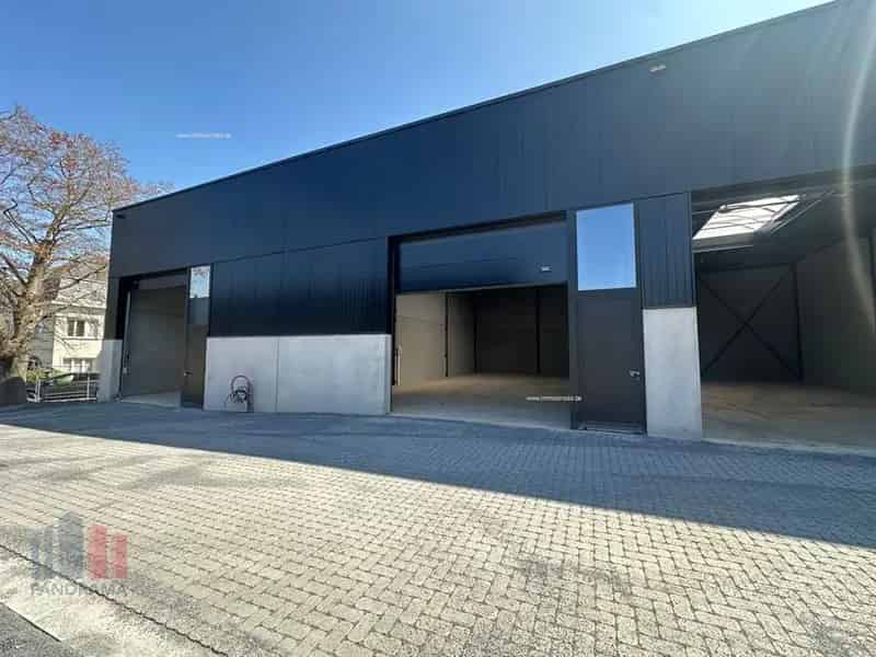 Nieuwbouw KMO Unit te Huur Zwevegem 162m²