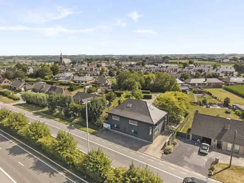Commerciële Eigendom te Huur N60 Grote Parking