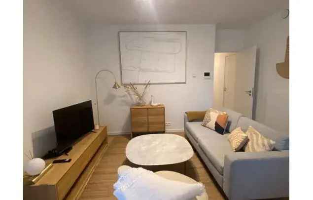 Huur 2 slaapkamer appartement van 83 m² in Brussels