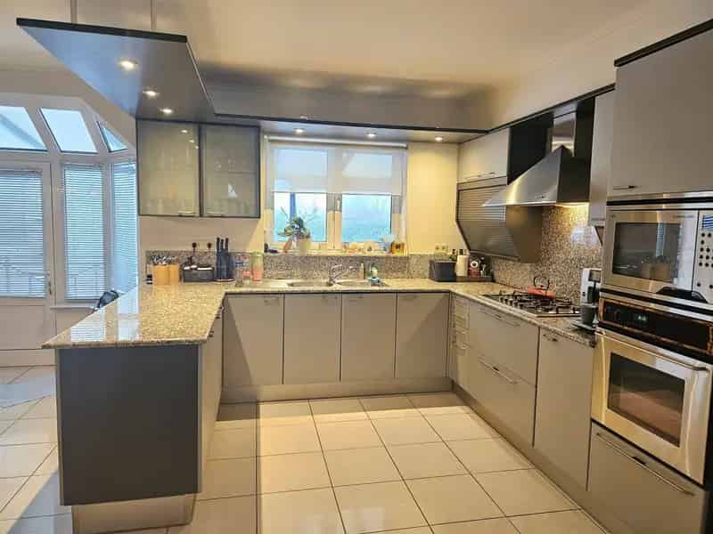 Ruime gezinswoning te huur 312m2 4 slaapkamers kindvriendelijk
