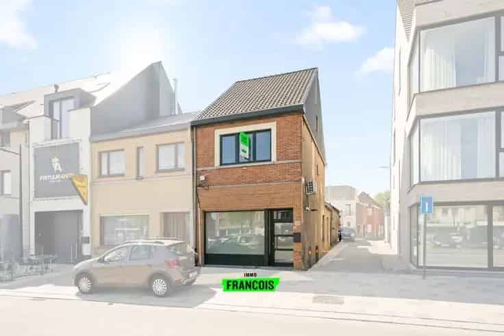 Huis Te Koop Sint-Lievens-Houtem Marktplein