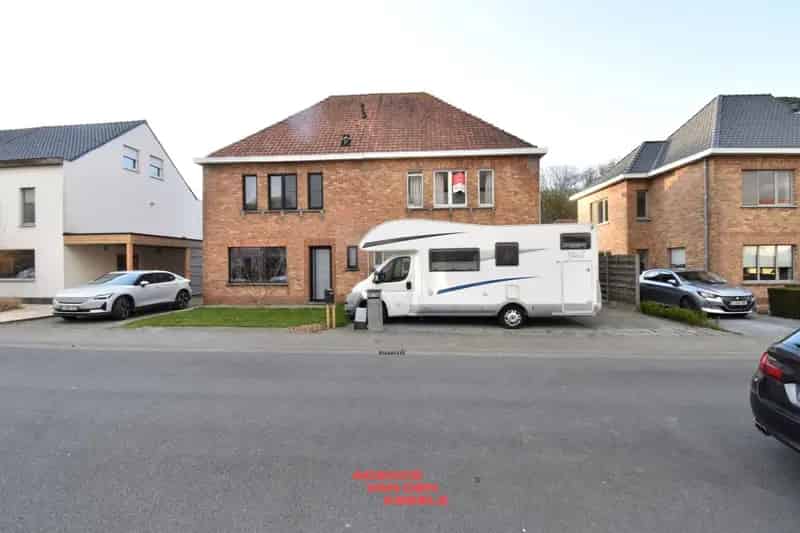 Rustig Gelegen Halfopen Bebouwing 3 Slaapkamers Tuin
