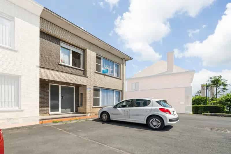 Huis te Koop Hooglede 3 Slaapkamers Vaste Huuropbrengst