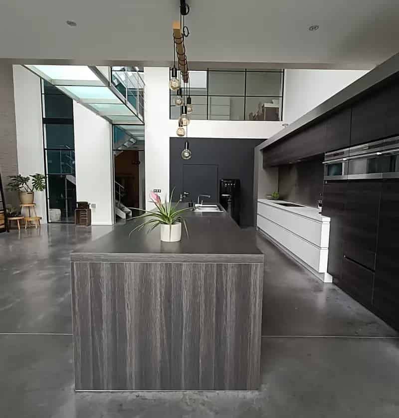 Loftwoning te koop Ronse: Ruime gezinswoning met tuin