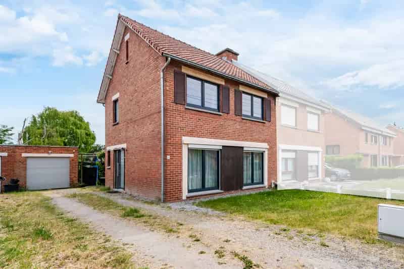 Gezinswoning te Ghlin 3 slaapkamers Garage Parking
