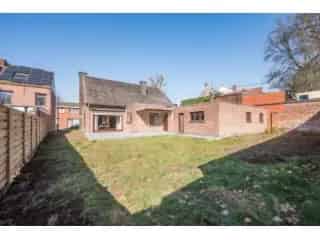 Huis te koop Kallo - 4 slaapkamers grote zolder en garage