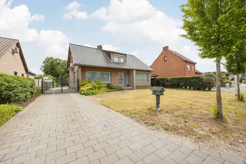 Huis te huur Lummen: 4 slaapkamers, gerenoveerd, zonneterras