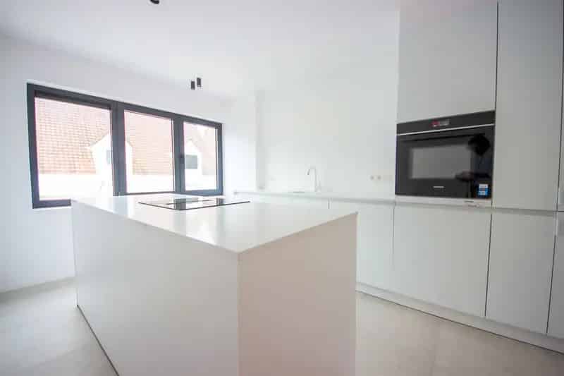Gerenoveerd Appartement te Koop Centraal Gelegen
