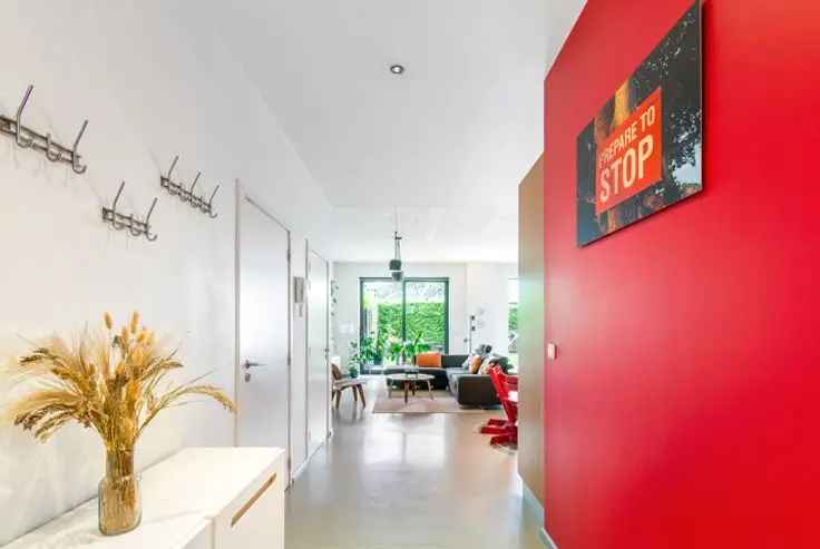 Te koop ruim appartement met tuin in Sint-Jans-Molenbeek