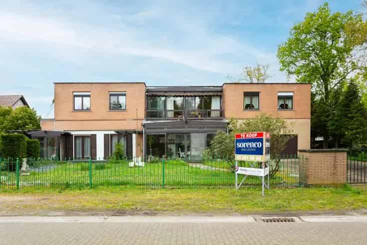 Villa te Koop Zoersel Ruime Seventieswoning te Renoveren