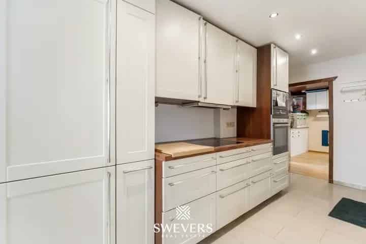 Ruime woning Beverlo 5 slaapkamers loods