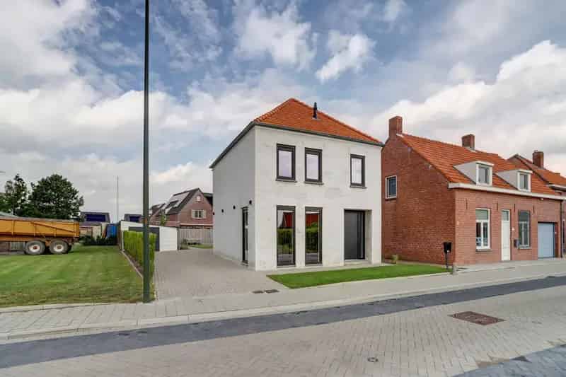 Huis te koop gerenoveerd 4 slaapkamers tuin garage