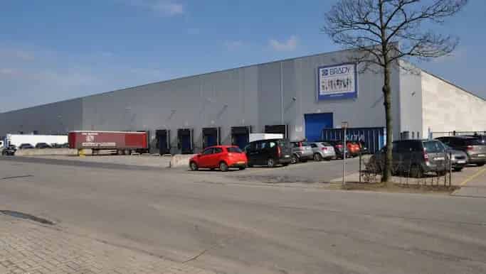 Magazijn te huur Zele - Kantoren Parkeerplaatsen Laadkades