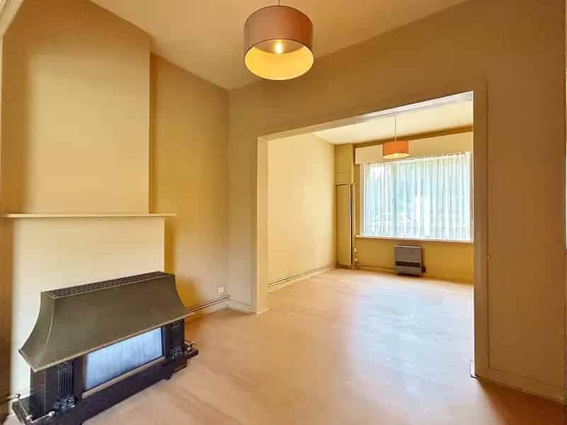 Huis te huur Boezinge: Ruime Rijwoning met Garage en Tuin