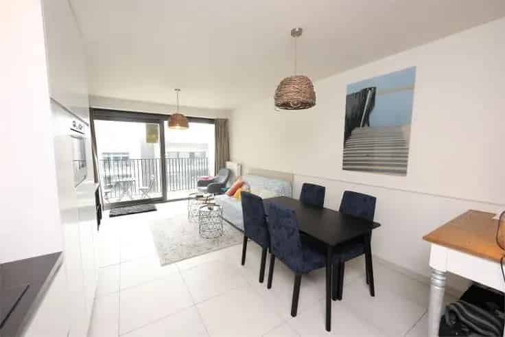 Appartement Te Koop Oostende: Nieuwbouw met Terras en Zwembad