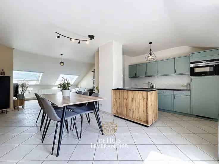 Ruim Appartement 125m2 Te Koop 2 Slaapkamers Zonnig Terras Waarloos