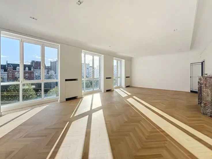 Appartement Te Huur Montgomery Wijk 4 slaapkamers 290m²