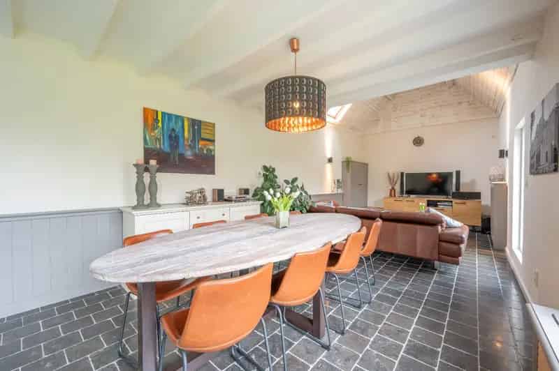 Huis te koop Sijsele: Instapklare gerenoveerde woning met tuin en garage