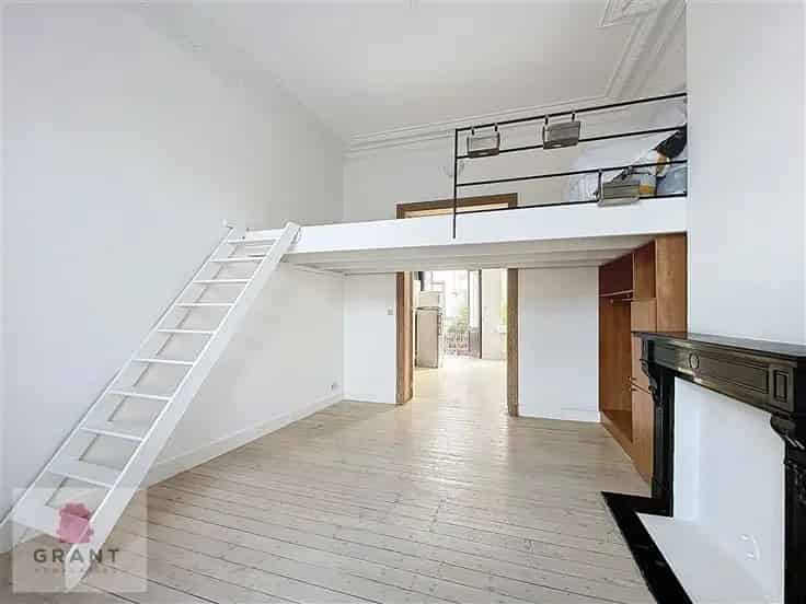 Appartement Te Koop Brussel - 1 Slaapkamer Nabij Place Colignon