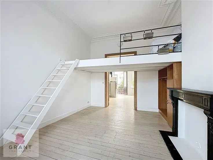 Appartement Te Koop Brussel - 1 Slaapkamer Nabij Place Colignon