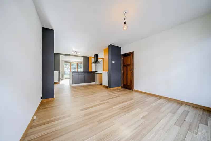 Huis 4 slaapkamers Anderlecht - Gezinswoning gerenoveerd
