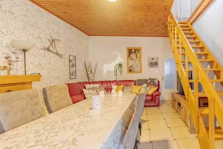 Duplex Te Koop Marchienne-au-Pont: Bewoonde Lijfrentewoning met Terras