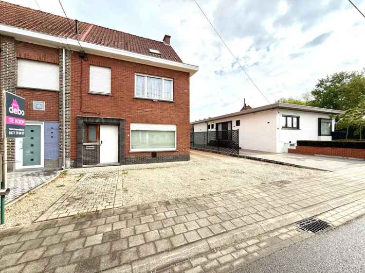 Huis te Koop Beveren-Leie - Statige Woning Gunstige Locatie