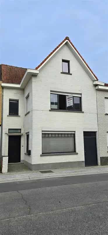Gerenoveerde gezinswoning te Beveren-Leie met 2 slaapkamers