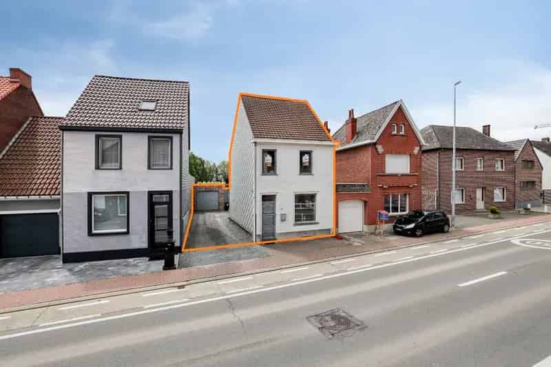 Instapklare gezinswoning met tuin en garage