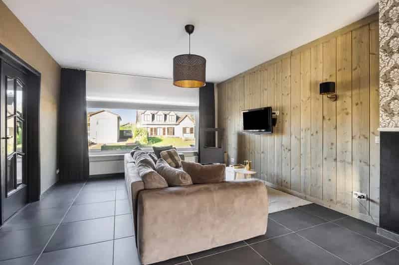 Huis te huur Maasmechelen: Moderne woning met tuin en garage